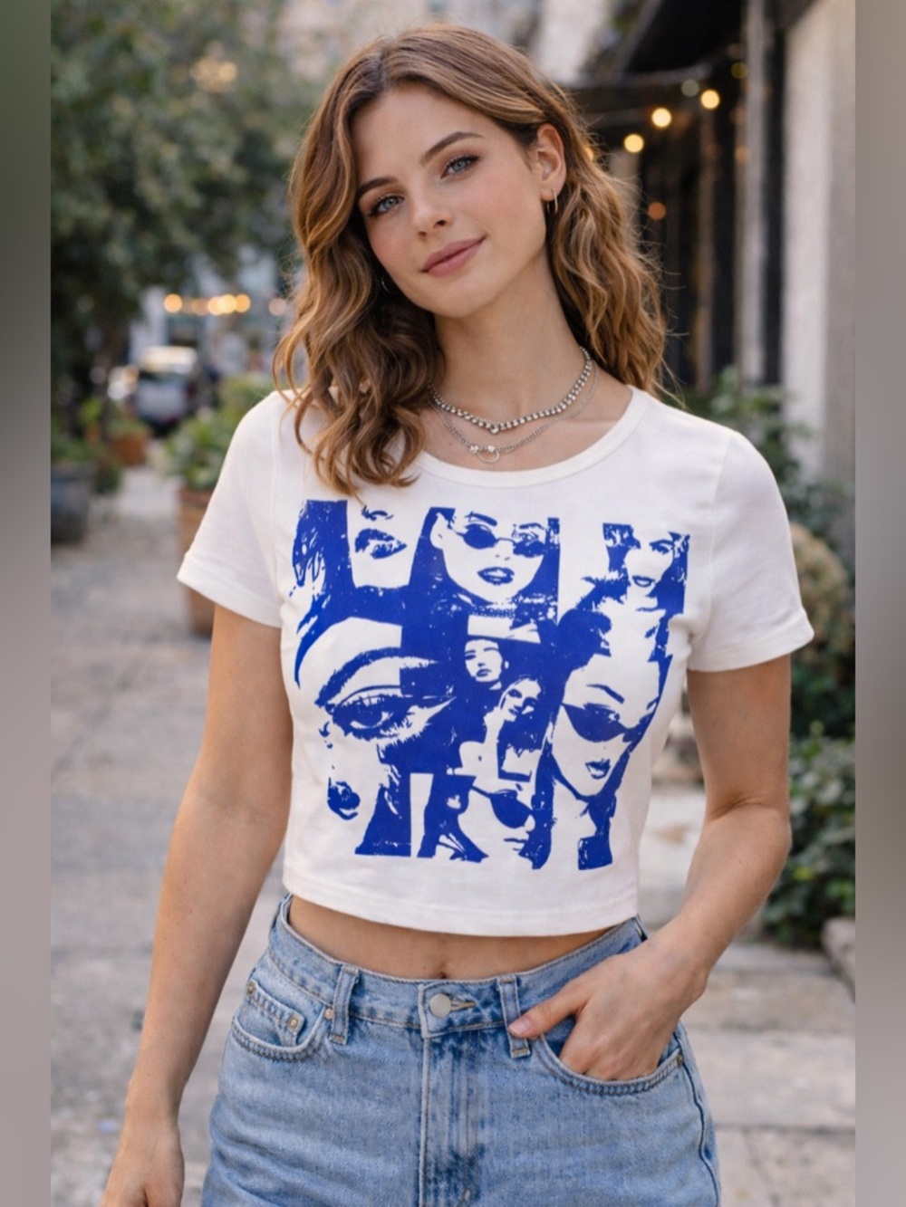 SHEIN White Graphic Crop Top Women’s Blue Face Print Y2K Aesthetic Tee Size L